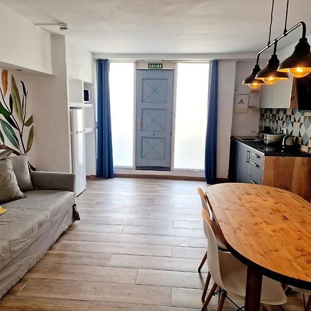 Y Hostel - Albergue Juvenil PMI Eksteriør bilde