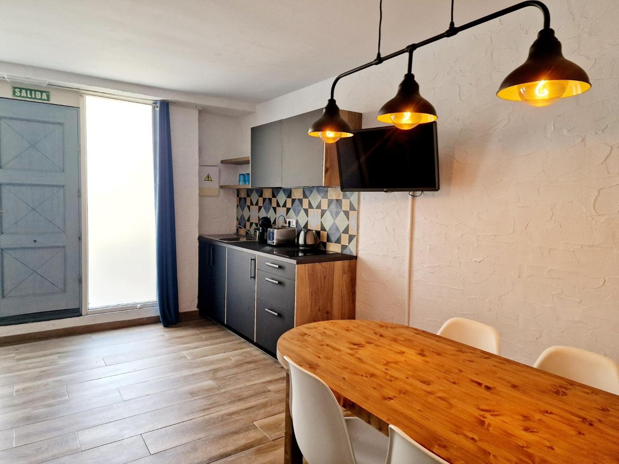 Y Hostel - Albergue Juvenil PMI Eksteriør bilde