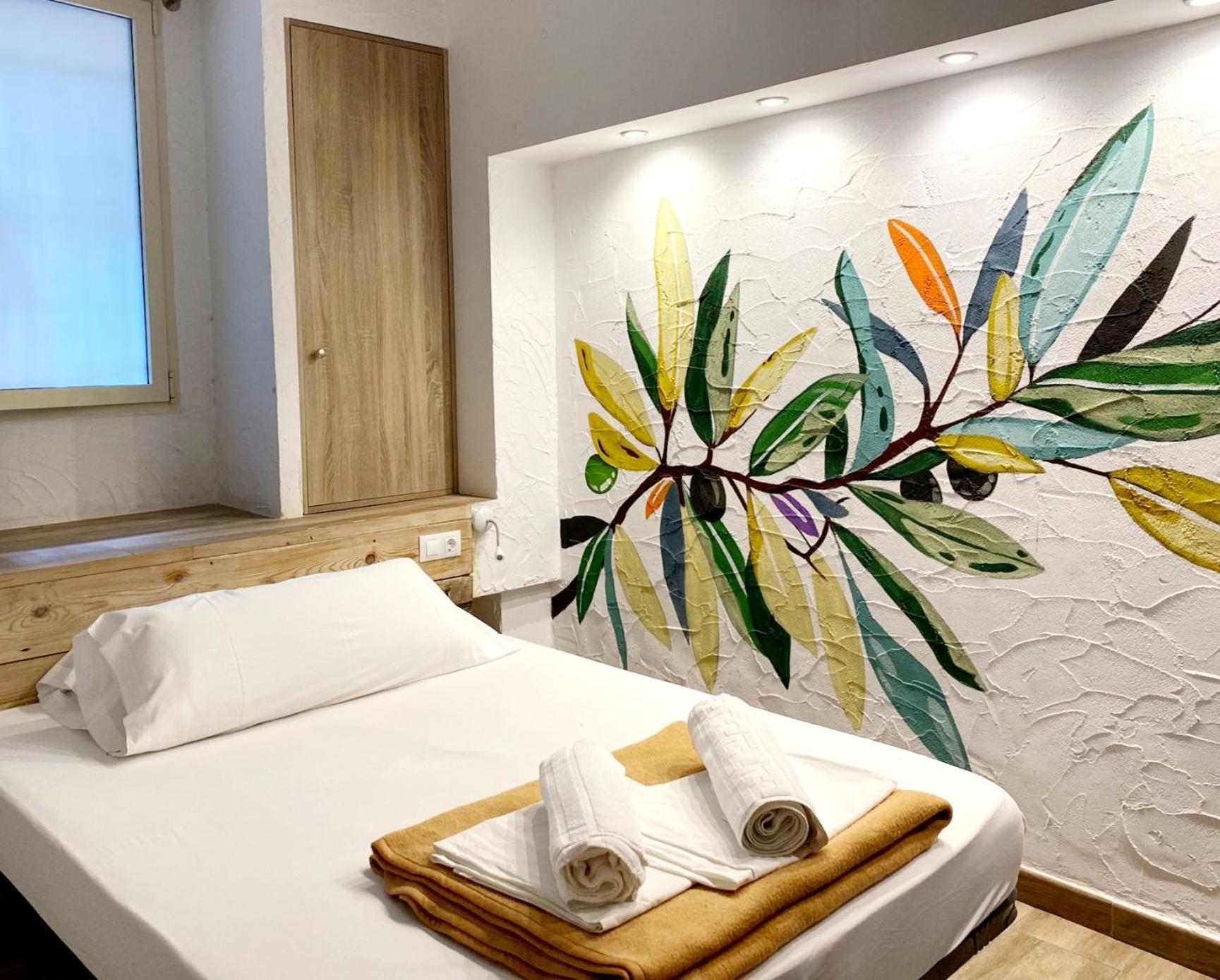 Y Hostel - Albergue Juvenil PMI Eksteriør bilde