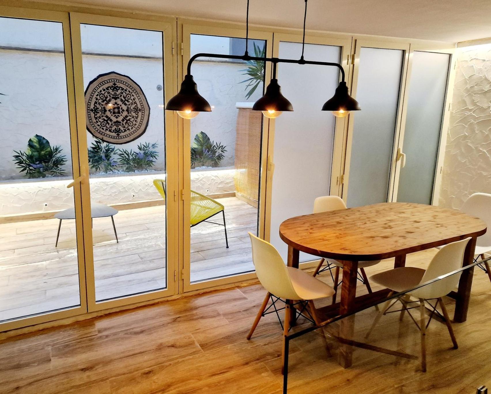 Y Hostel - Albergue Juvenil PMI Eksteriør bilde